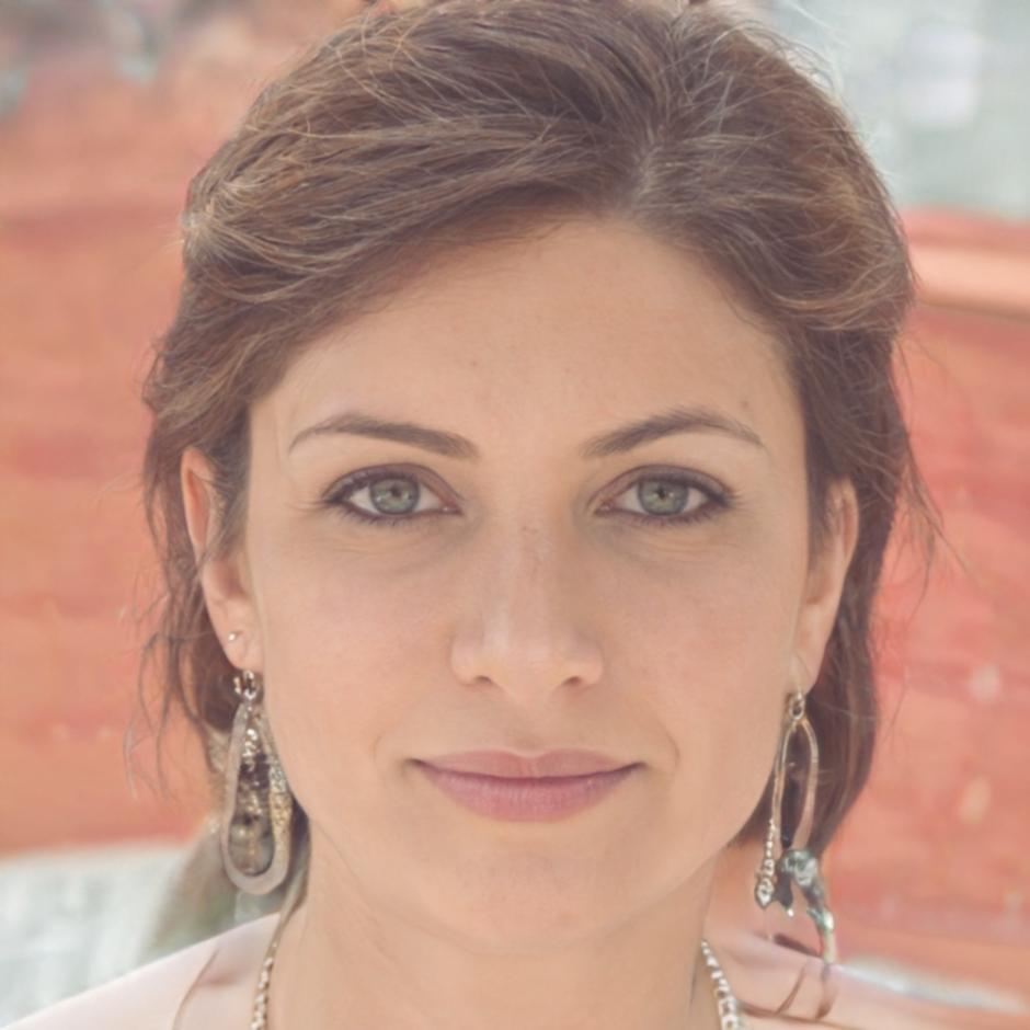 Catalina Bermúdez, Especialista en Estrategias de Ahorro